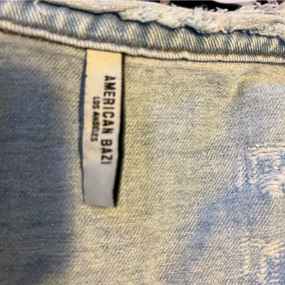 Cropped Colorblock Denim Jacket - Picture 3 of 6
